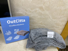 Load image into Gallery viewer, OutCitta Coral Fleece Blanket, Throw, Air Conditioning Towel Blanket, Thin Blanket, Lunch Dorm Blanket