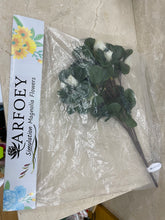 Load image into Gallery viewer, ARFOEY single bunch of simulation flowers, rustic style flowers, plastic flowers, artificial flowers, home decorations ornaments