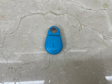 Load image into Gallery viewer, midlocater cell phone smart bluetooth anti-loss device, find anti-loss alarm, bluetooth positioning reminder anti-loss device