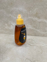Load image into Gallery viewer, Natural youn Honey, Pure Natural Farmer's Honey, Squeeze Bottle Honey