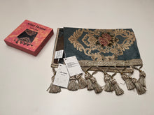 Load image into Gallery viewer, Aibu Home table flag, light luxury high-end luxury American premium feeling table flag, coffee table TV cabinet fabric, American retro living room table cloth