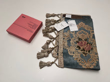 Load image into Gallery viewer, Aibu Home table flag, light luxury high-end luxury American premium feeling table flag, coffee table TV cabinet fabric, American retro living room table cloth