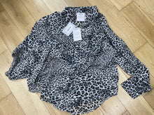 Load image into Gallery viewer, HKTOP Blouse Jacket, Fall Long Sleeve Top, Leopard Print Shirt