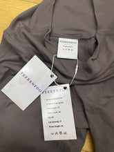 Load image into Gallery viewer, FEEKENFOO Nude Feeling Skin Friendly Yoga Pants, High Waist Peach Butt Skinny Tummy Trimming Sweatpants, 3/4 Yoga Pants