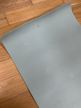 Load image into Gallery viewer, Ceekliybear Yoga mats, professional yoga mats, non-slip grip environmentally friendly non-toxic soundproof shock-absorbing fitness mat, indoor fitness mats