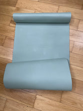 Load image into Gallery viewer, Ceekliybear Yoga mats, professional yoga mats, non-slip grip environmentally friendly non-toxic soundproof shock-absorbing fitness mat, indoor fitness mats