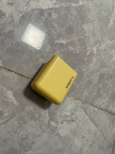 Load image into Gallery viewer, L-yrehom grooming pet comb, cat and dog bathing hair removal massage brush, remove the floating hair does not hurt the pet skin cleaning universal brush