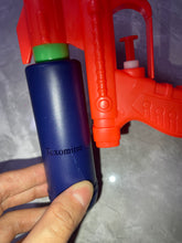 Load image into Gallery viewer, Tcxomino toy gun, kids toy squirt gun, range toy water gun