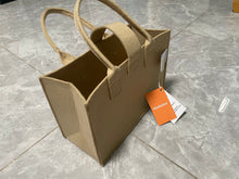 Load image into Gallery viewer, Manboline Handbag, Large Capacity Commuter Shopping Bag, Fashion Outgoing Handle Felt Bag
