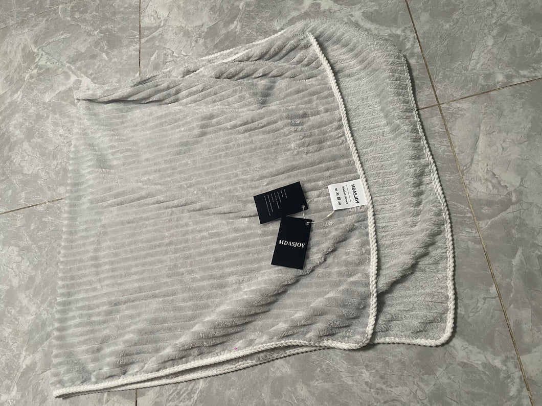 MDASJOY Blanket, office nap coral fleece blanket, summer single thin blanket, coral fleece nap air conditioning small blanket