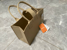 Load image into Gallery viewer, Manboline Handbag, Large Capacity Commuter Shopping Bag, Fashion Outgoing Handle Felt Bag
