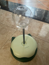 Load image into Gallery viewer, YONGJOY pet toys, pet boredom relief toys, cat toys, leaky food pet self hi toys
