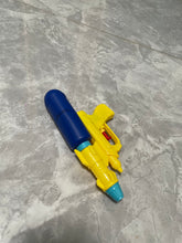 Load image into Gallery viewer, Trovogil toy gun, children&#39;s water gun toys, squirt gun, water fight boys and girls toy gun toys
