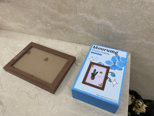 Load image into Gallery viewer, Mourumg Picture Frame, Tabletop Wall Mounted Picture Frame, High-end Red Picture Frame
