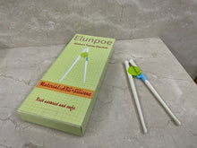 Load image into Gallery viewer, Elunpoe Children&#39;s Japanese Learning Chopsticks, Children&#39;s Training Chopsticks, Learning Chopsticks with Auto-Rebound for Kids 1-6 years old
