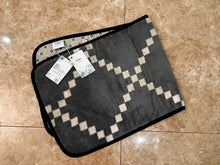 Load image into Gallery viewer, Vellaro carpet, Scandinavian simple modern black and white short pile carpet, suitable for kitchen living room bathroom carpet, floating window mat bedroom bedside carpet
