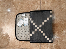 Load image into Gallery viewer, Vellaro carpet, Scandinavian simple modern black and white short pile carpet, suitable for kitchen living room bathroom carpet, floating window mat bedroom bedside carpet
