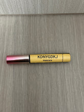 Load image into Gallery viewer, KDNYGDKJ Mascara, Women&#39;s Waterproof Slimming, Curling, Non-Flaking Mascara, Rooted Natural Definition Mascara
