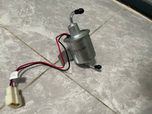 Load image into Gallery viewer, YYFCWP Fuel Pump, Automotive Fuel Pump, 12V Automotive Diesel Gasoline Electronic External Fuel Pump Fuel Transfer Pump
