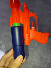 Load image into Gallery viewer, Tcxomino toy gun, kids toy squirt gun, range toy water gun
