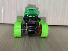 Load image into Gallery viewer, WOWELLO inertia boomerang buggy, children&#39;s toys car, four-wheel drive deformation booster toy car
