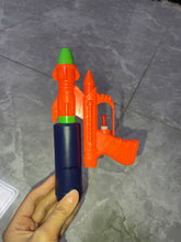 Load image into Gallery viewer, Tcxomino toy gun, kids toy squirt gun, range toy water gun
