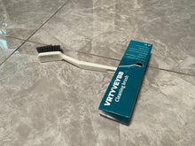 Load image into Gallery viewer, VRTYVEYBB Cleaning Brush, Multifunctional Board Crevice Brush, 360° Rotatable Toilet Brush, Toilet Brush Floor Bathroom Special, Cleaning Long Handle Brush
