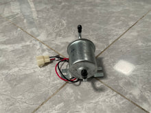 Load image into Gallery viewer, YYFCWP Fuel Pump, Automotive Fuel Pump, 12V Automotive Diesel Gasoline Electronic External Fuel Pump Fuel Transfer Pump
