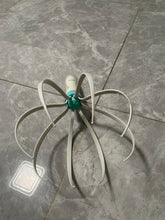 Load image into Gallery viewer, gdbanlimi head massage claw, electric head massager, octopus scratch massager, scalp massager
