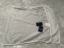 Load image into Gallery viewer, MDASJOY Blanket, office nap coral fleece blanket, summer single thin blanket, coral fleece nap air conditioning small blanket
