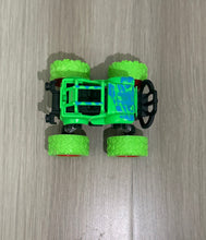 Load image into Gallery viewer, WOWELLO inertia boomerang buggy, children&#39;s toys car, four-wheel drive deformation booster toy car
