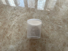 Load image into Gallery viewer, ZICHZUOA Plastic Small Measuring Cup, Dispensing Cup, Dispensing Cup with Scale, 200ml PP Cup
