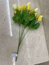 Load image into Gallery viewer, ENILIEO fake flowers, simulation flowers, dried flowers for the living room table, landscape artificial flowers, fake flowers bouquet ornaments
