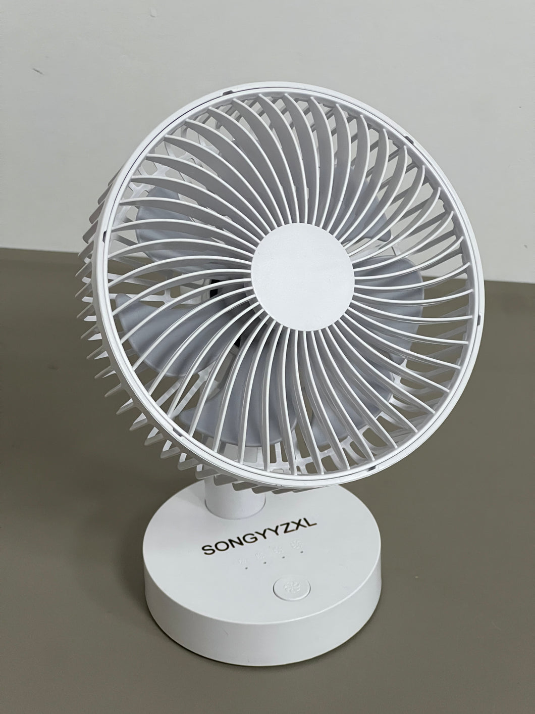 SONGYYZXL Electric Fans for Personal Use, Desk Fan, Small Portable Desktop Fan Strong Airflow, Ultra Quiet for Office/Room/Travel-Green