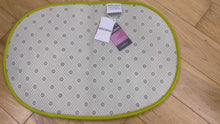Load and play video in Gallery viewer, KRYCRHIA Foot Mats, Bathroom Door Mats, Floor Mats, Household Bathroom Water Absorbent Floor Mats, Non-Slip Floor Mats
